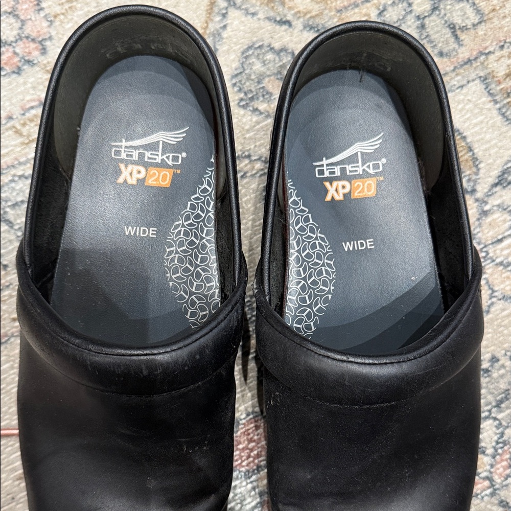 Dansko Black Wide XP 2.0 Mules 6.5 Wide clogs - Picture 2 of 6